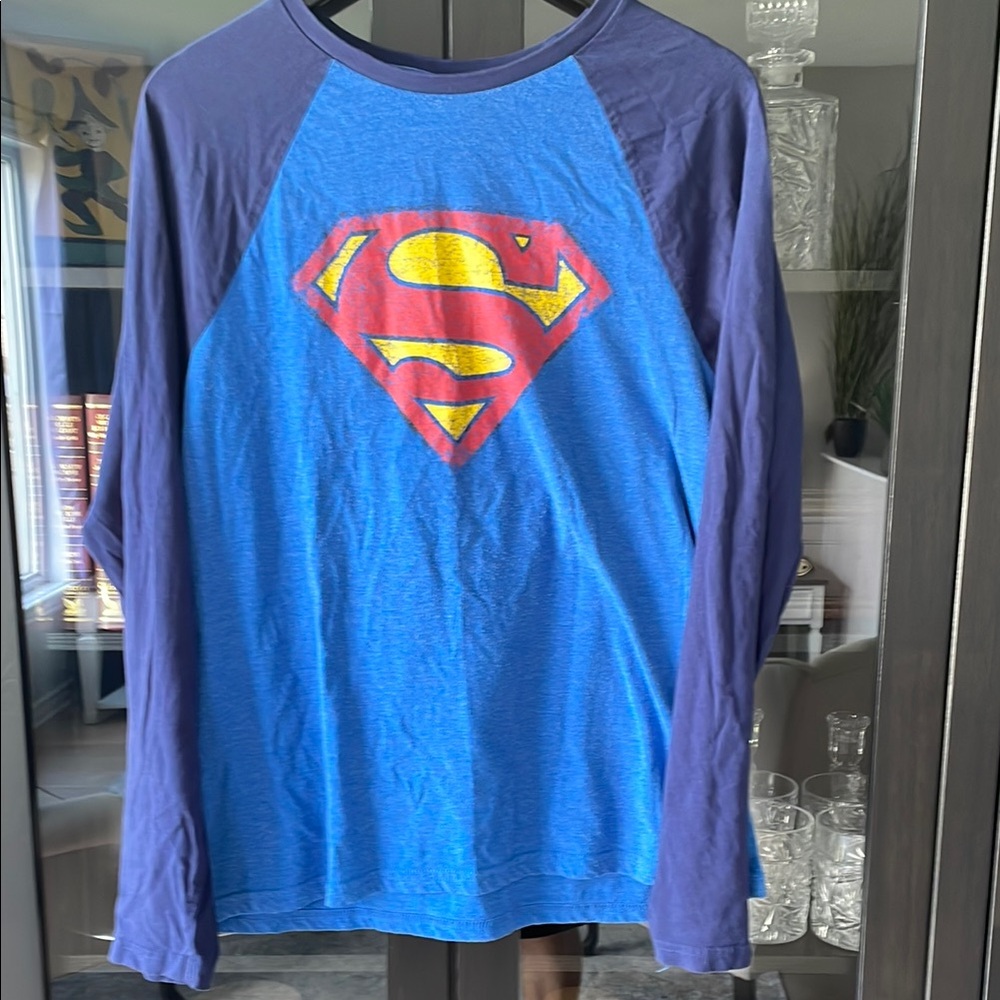 ♻️DC Comics Blue and Red Superman Long Sleeve Tee